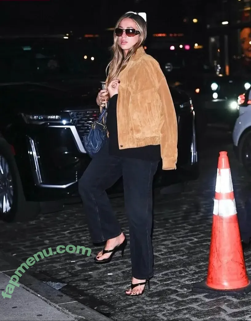 Tate McRae nude photo #2802 (tatemcrae / u41351078)