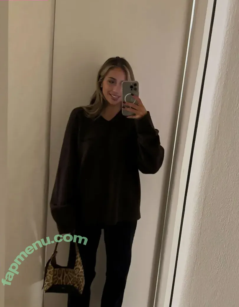 Tate McRae nude photo #2808 (tatemcrae / u41351078)