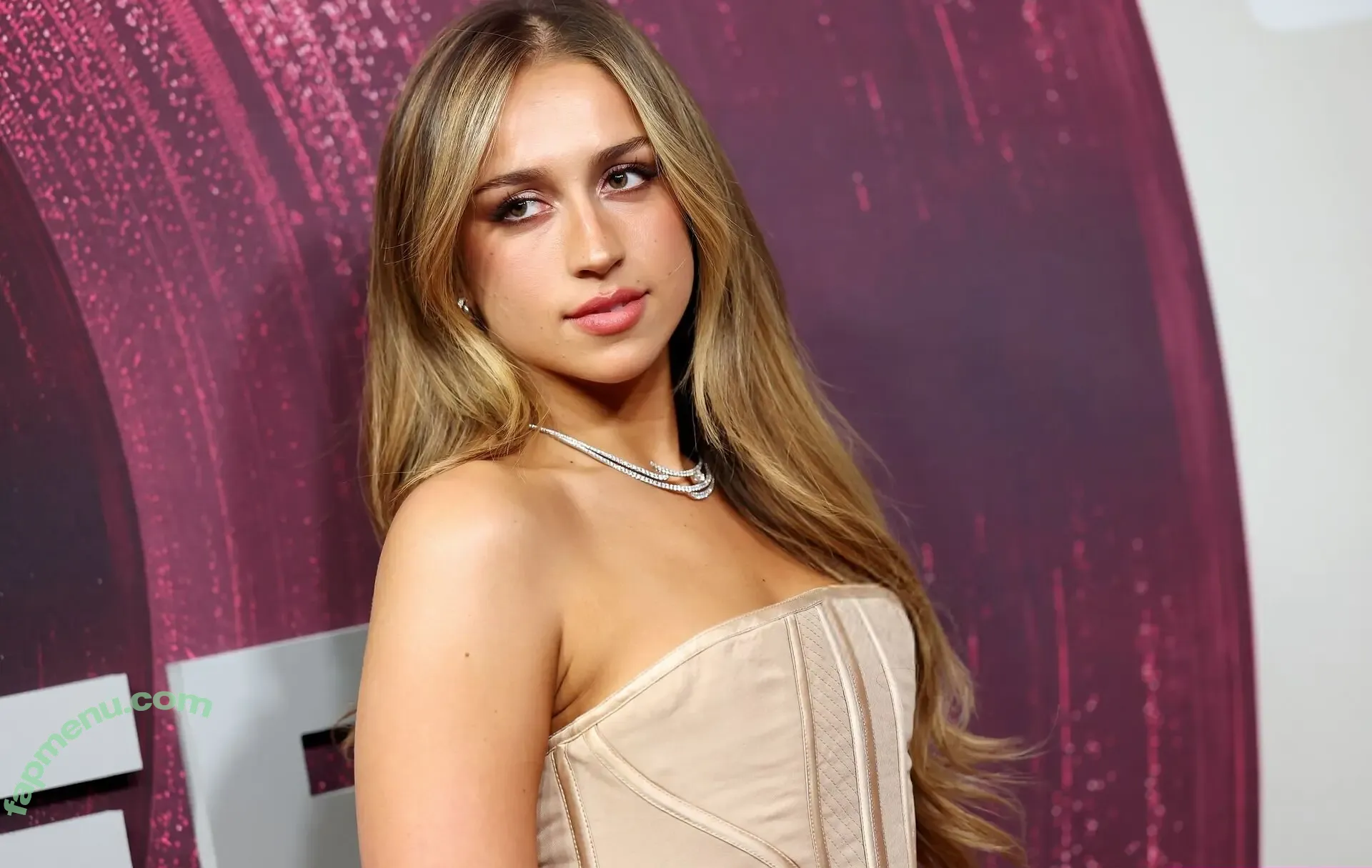 Tate McRae nude photo #2875 (tatemcrae / u41351078)