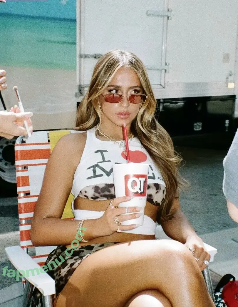 Tate McRae nude photo #2899 (tatemcrae / u41351078)