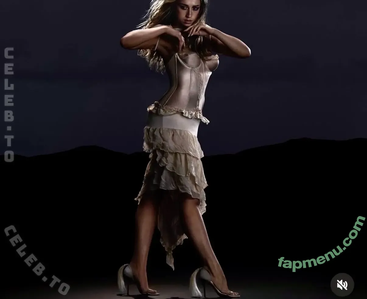 Tate McRae nude photo #2917 (tatemcrae / u41351078)