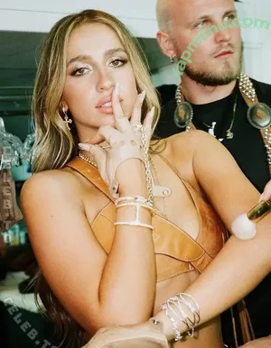 Tate McRae / tatemcrae / u41351078 nude photo #3008