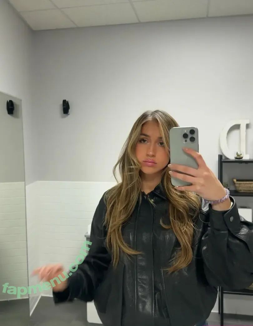 Tate McRae nude photo #3014 (tatemcrae / u41351078)