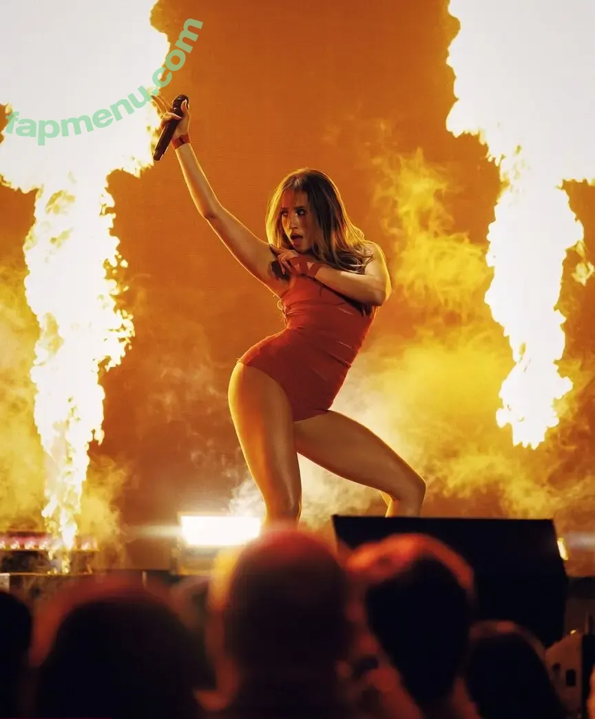 Tate McRae nude photo #3033 (cakebattercatter / tatemcrae)