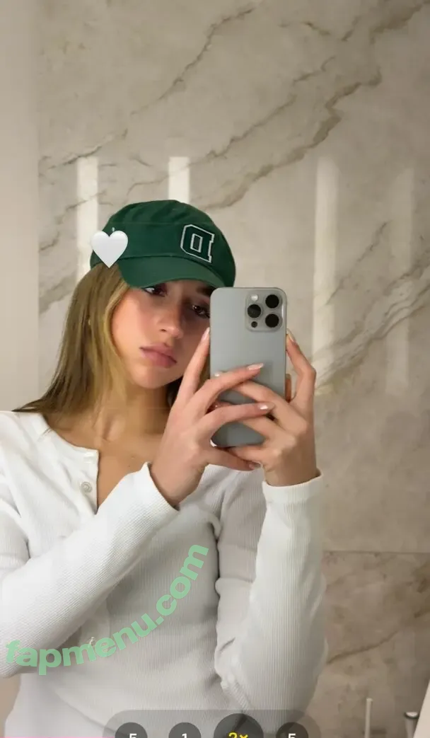 Tate McRae nude photo #3040 (cakebattercatter / tatemcrae)