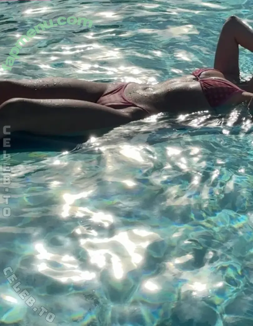 Tate McRae nude photo #3060 (cakebattercatter / tatemcrae)