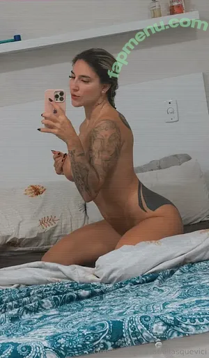 Tati Zambiasi / tati.eliasquevici / tati.zambiasi nude photo #0019