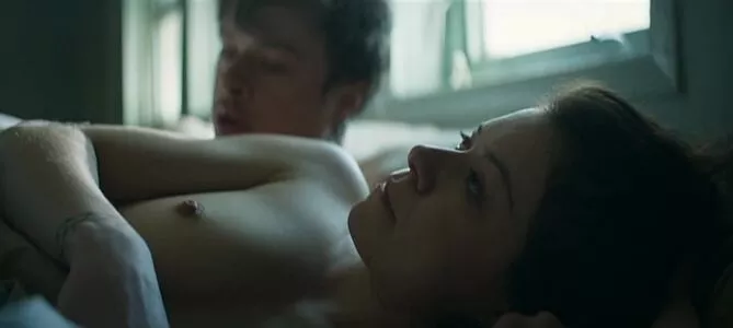 Tatiana Maslany / tatianamaslany nude photo #0007