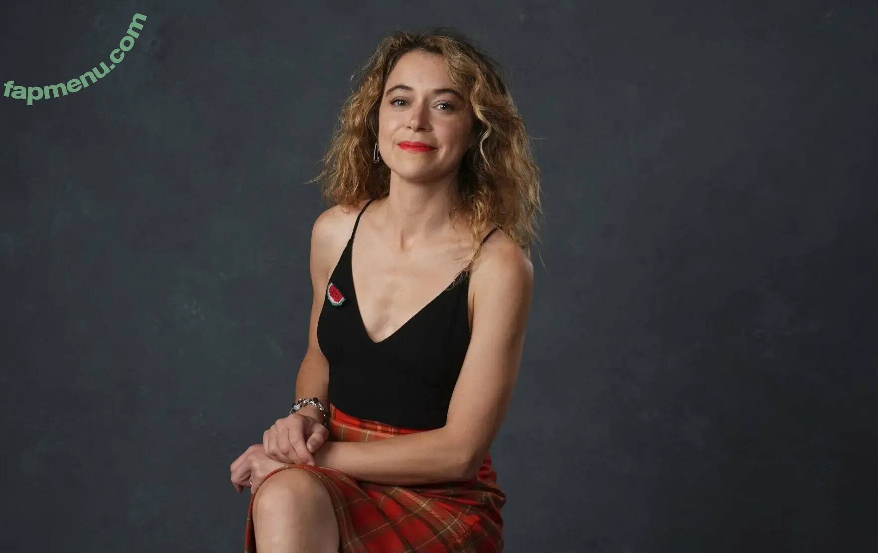 Tatiana Maslany nude photo #0065 (tatianamaslany)