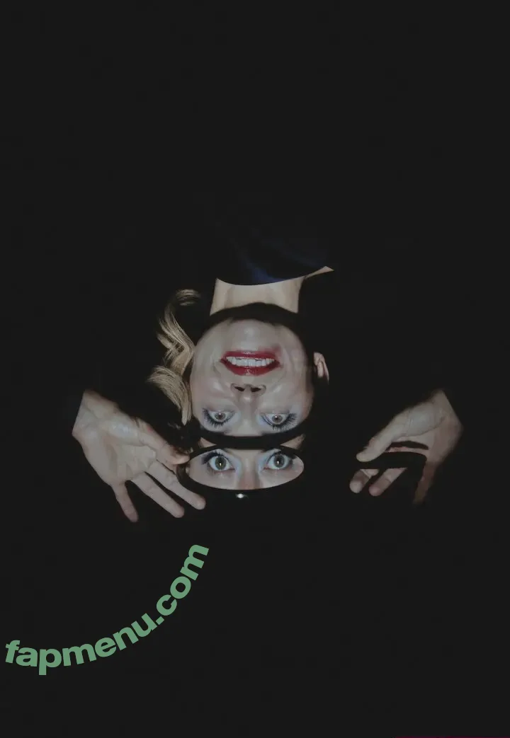 Tatiana Maslany nude photo #0075 (tatianamaslany)