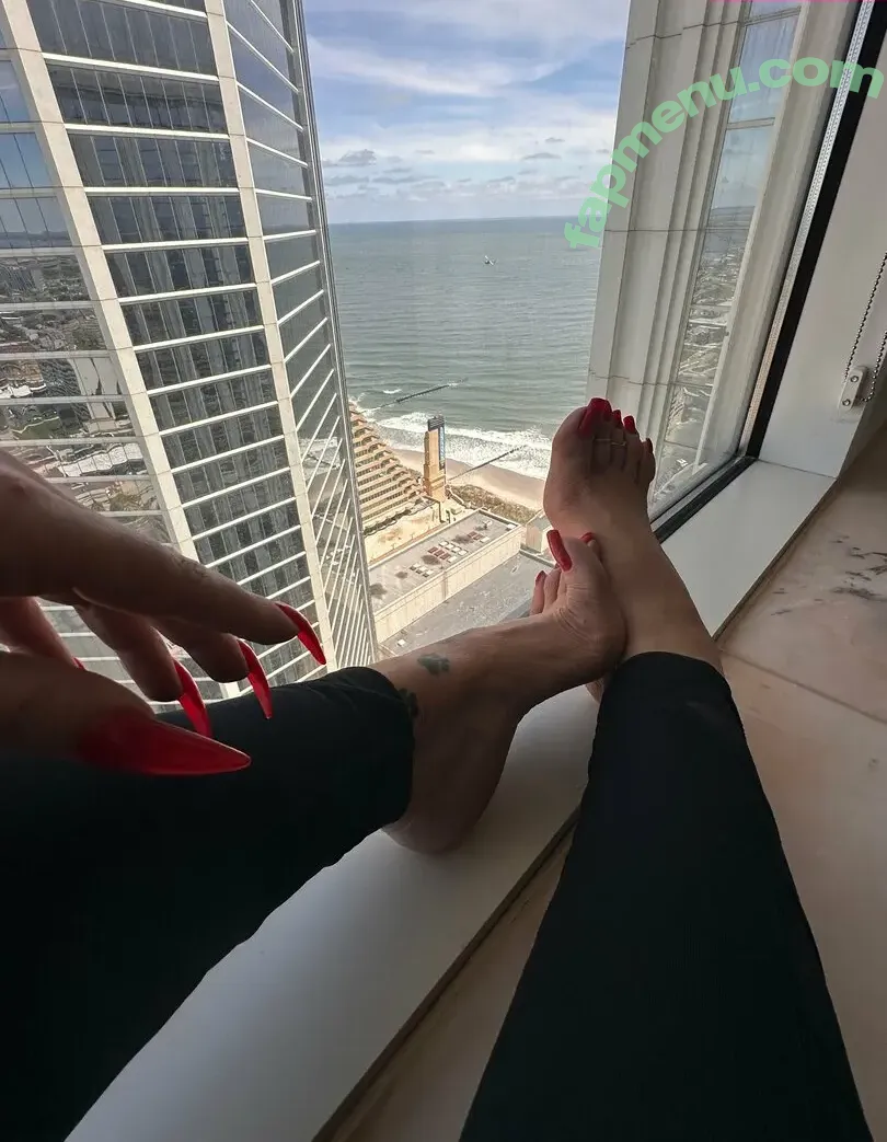 tatianasnaughtytoes nude photo #0001 (tatiana.naughty.toes)