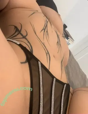 tattedgirllia / tattedgirlll9000 nude photo #0028