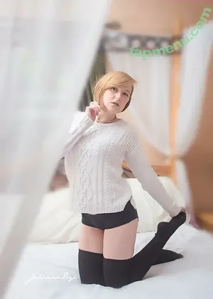 Tauri Reacts / Elizabeth Roze / LizzRoze / itsametauri nude photo #0009