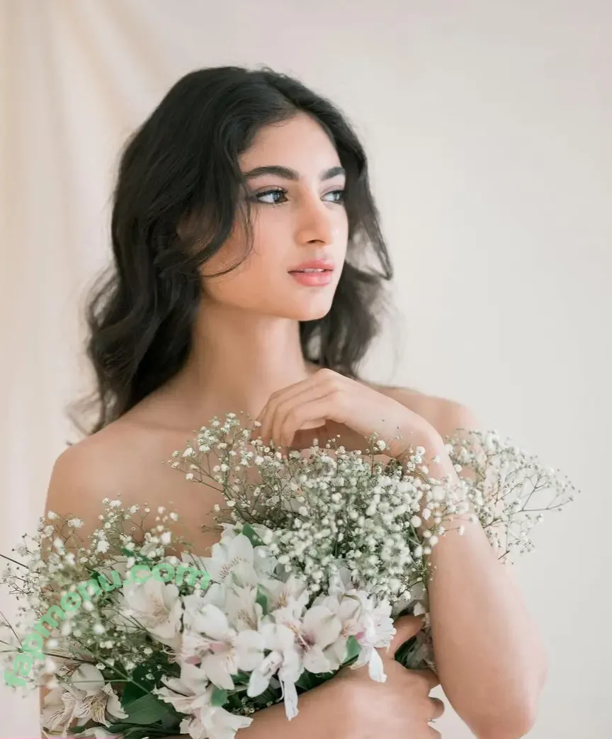 Tavi Gandhi nude photo #0013 (tavi895_)