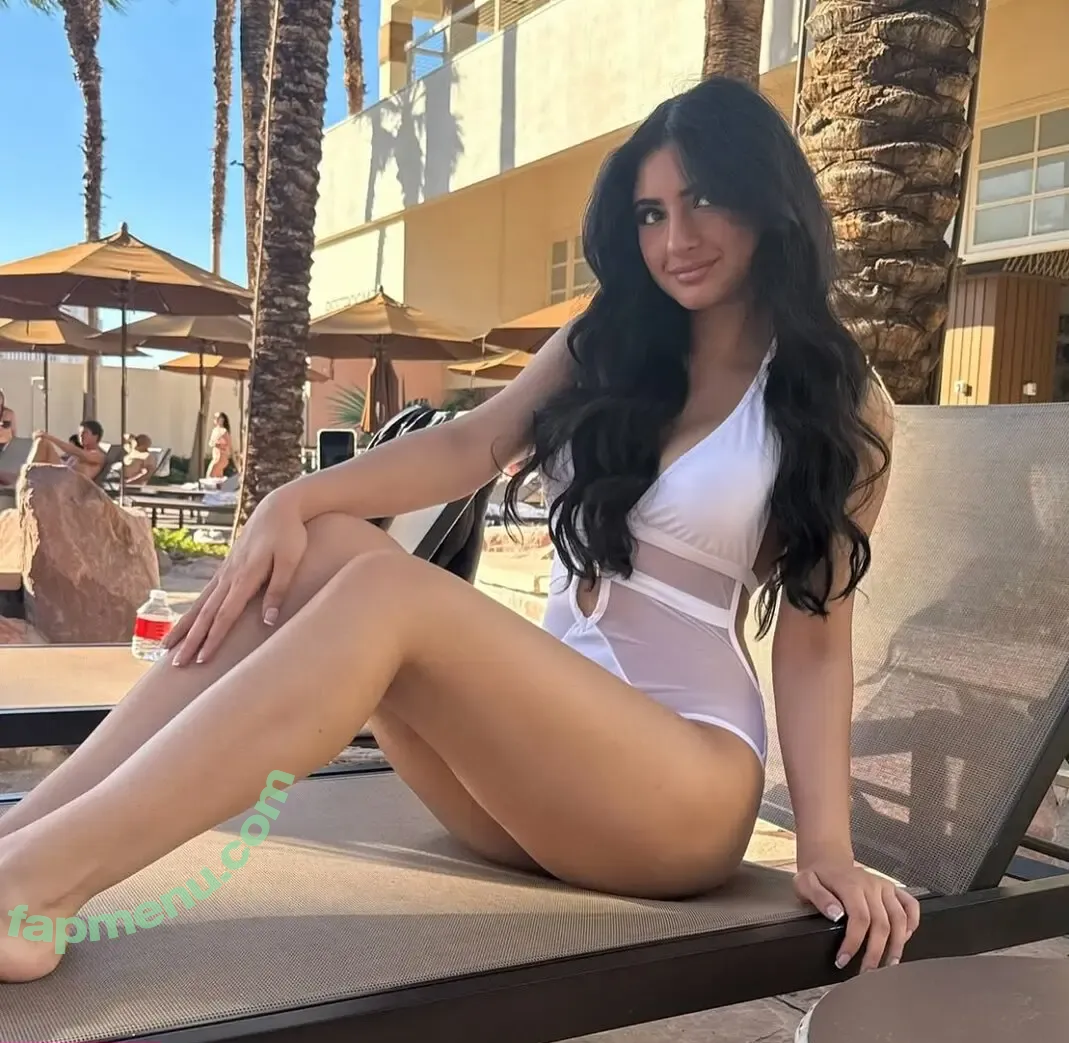 Tavi Gandhi nude photo #0021 (tavi895_)