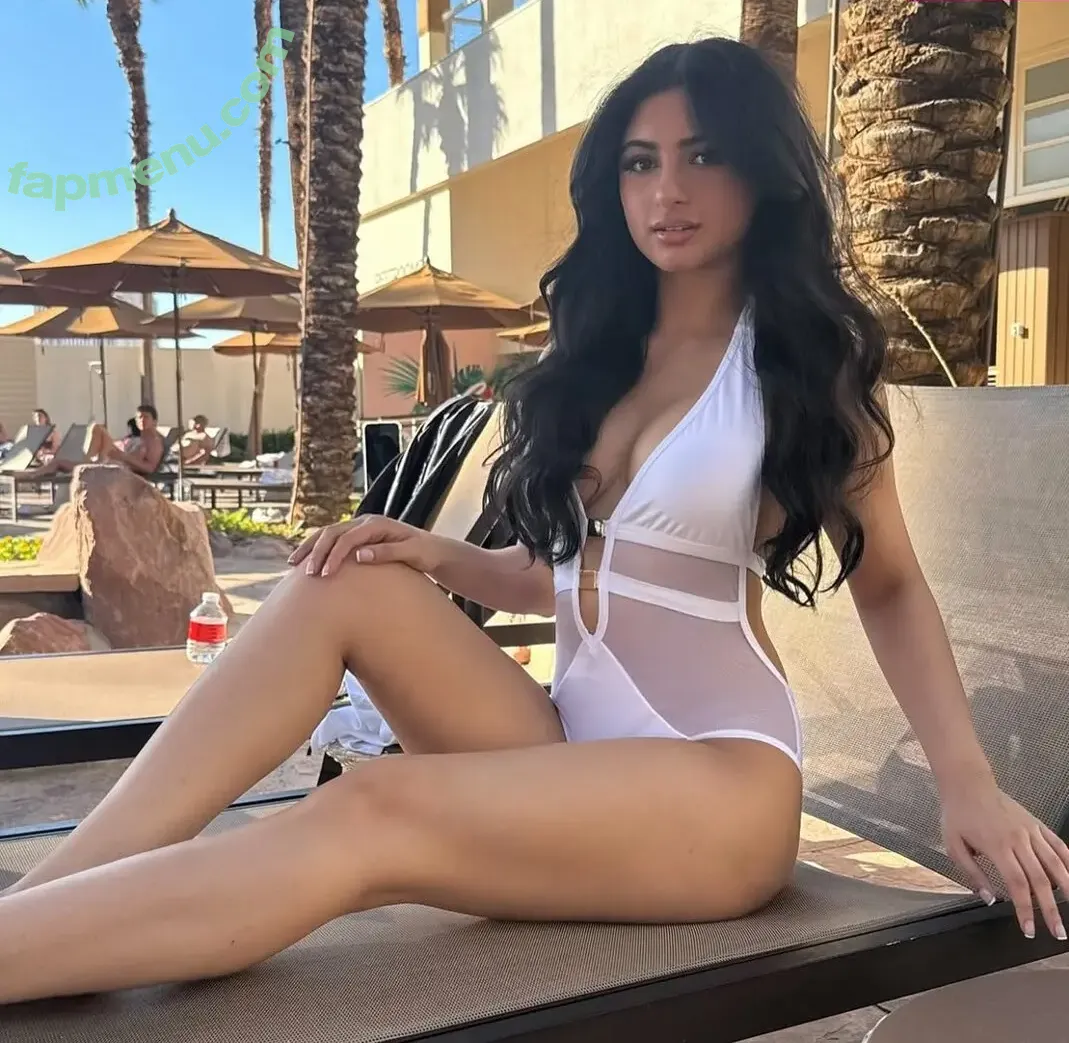 Tavi Gandhi nude photo #0023 (tavi895_)