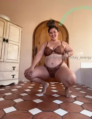 Tay_Energy / that.taylored.energy nude photo #0054
