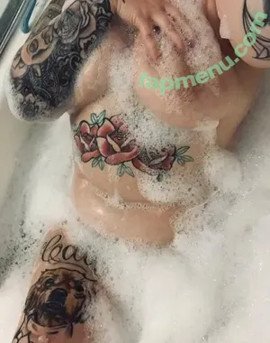 tay.fanz / iamtayofficial nude photo #0021