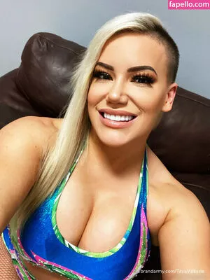 Taya Valkyrie / tayathegoddess / thetayavalkyrie nude photo #1041