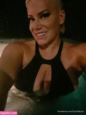 Taya Valkyrie / tayathegoddess / thetayavalkyrie nude photo #1052