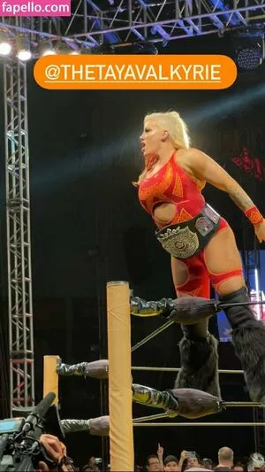 Taya Valkyrie / tayathegoddess / thetayavalkyrie nude photo #1087