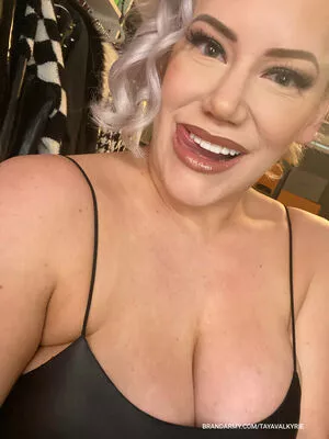 Taya Valkyrie / tayathegoddess / thetayavalkyrie nude photo #1124