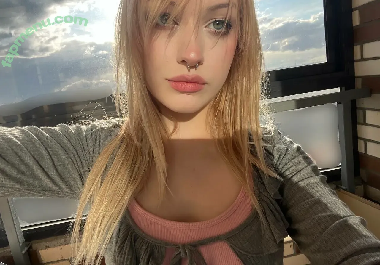 Taybisox nude photo #0120 (taybisoxx)