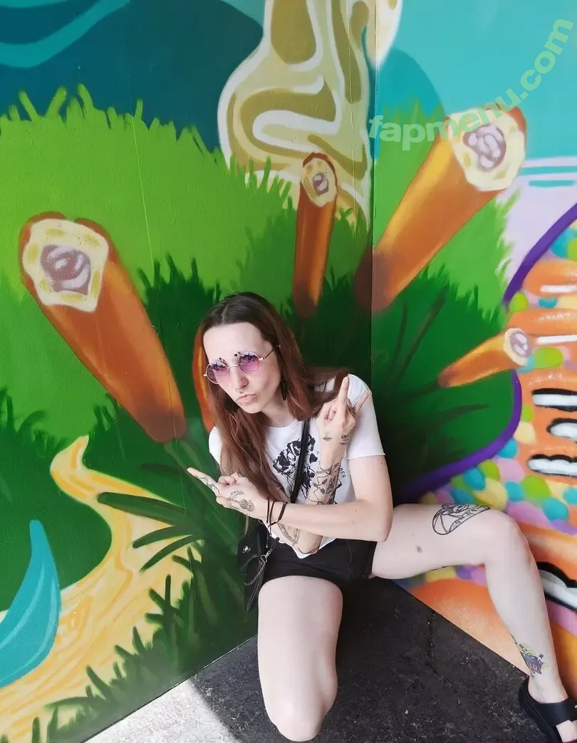taydertoxic nude photo #0029 (taydertoxic)