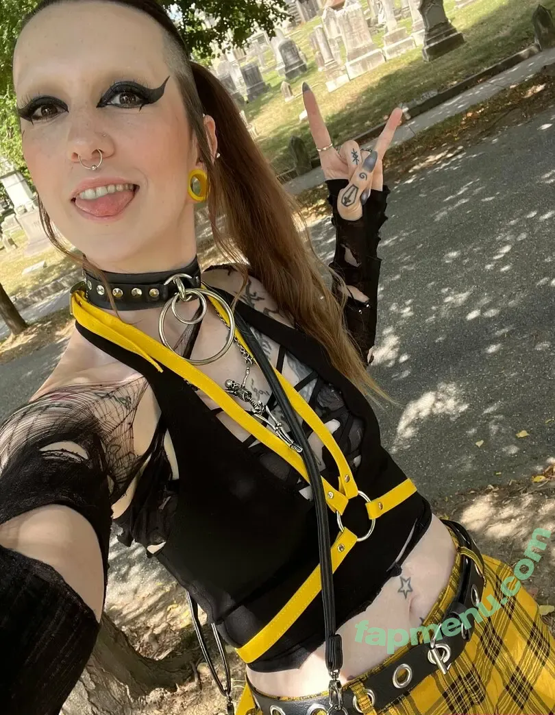 taydertoxic nude photo #0031 (taydertoxic)