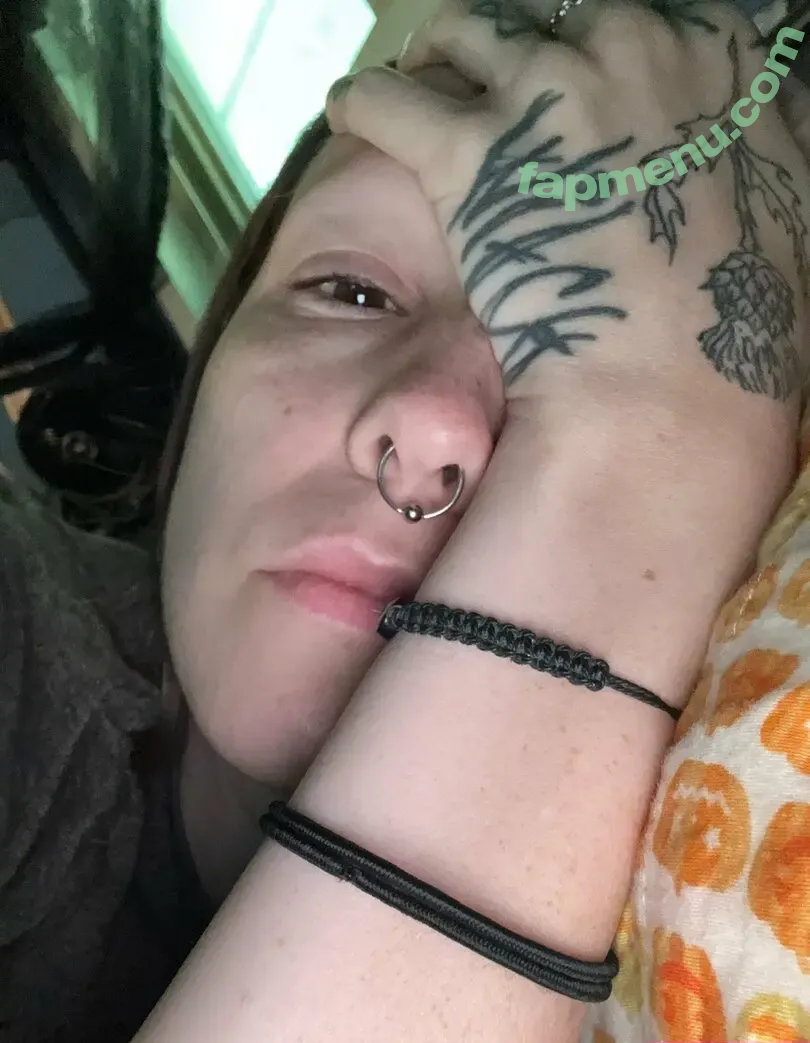 taydertoxic nude photo #0033 (taydertoxic)