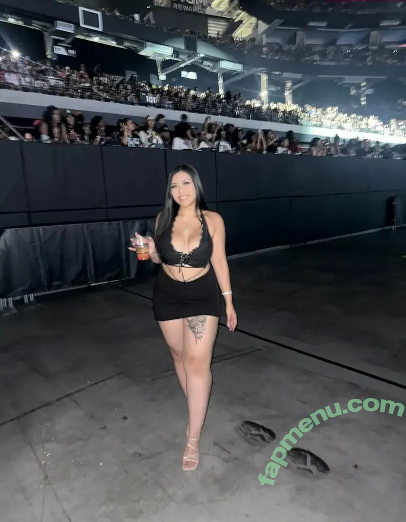 Taykittie nude photo #0032 (nottaykittie)