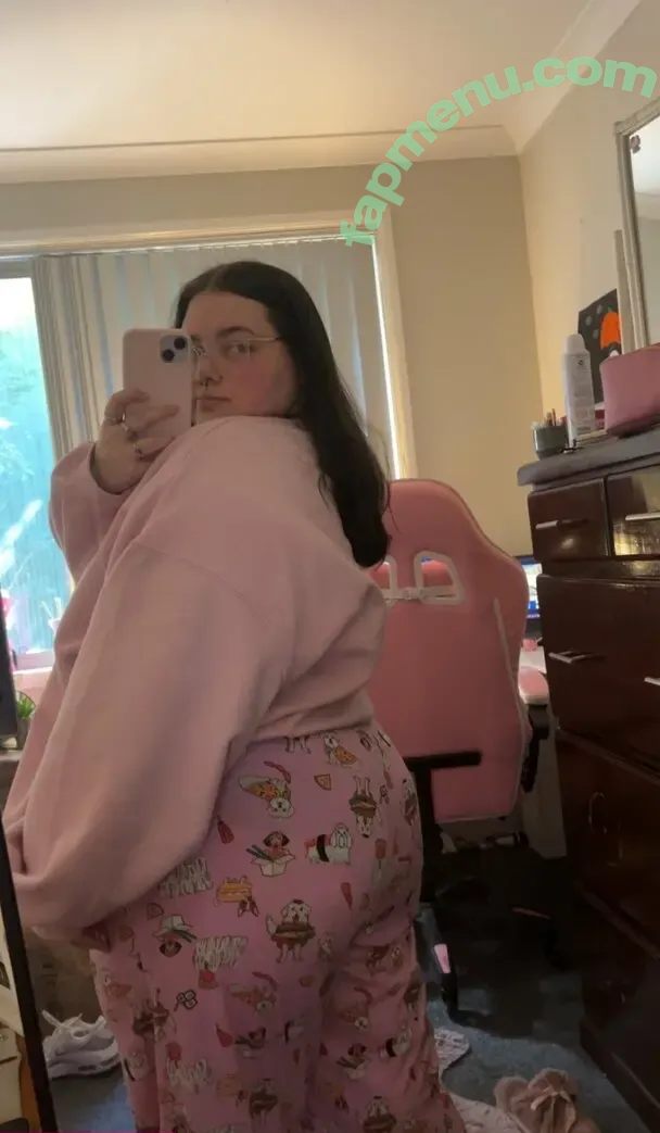 taylaaaa nude photo #0006 (taylaaaa)