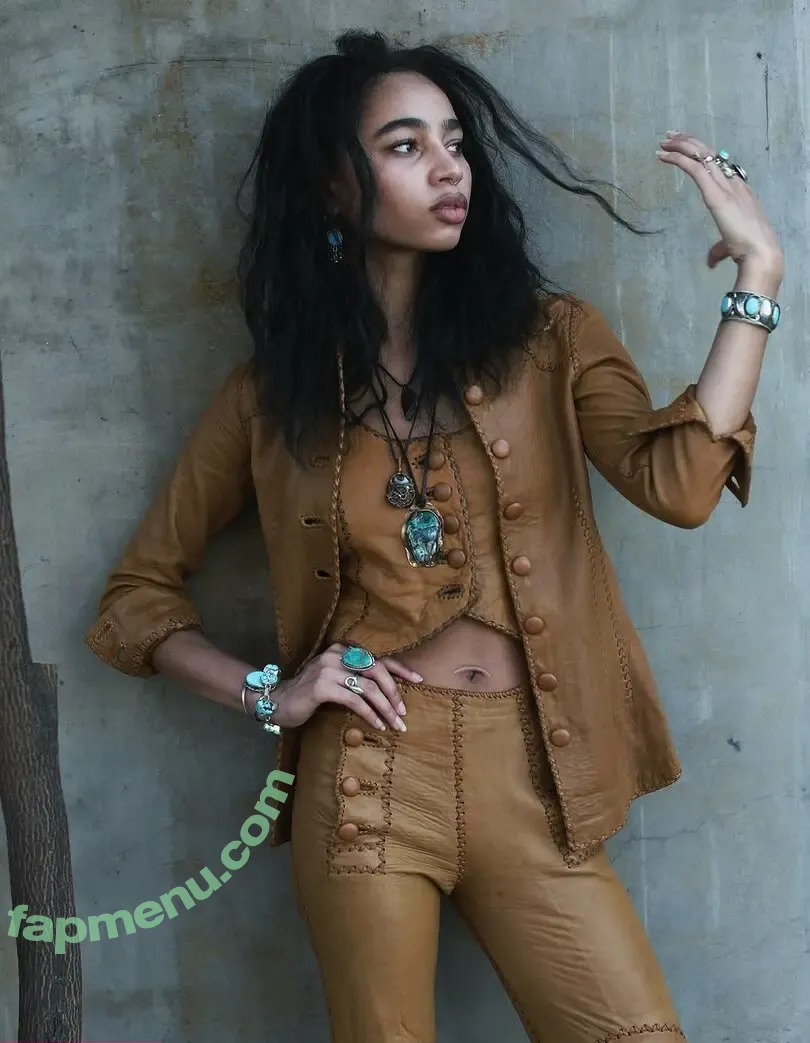 Tayler Buck nude photo #0020 (taylerbbuck)