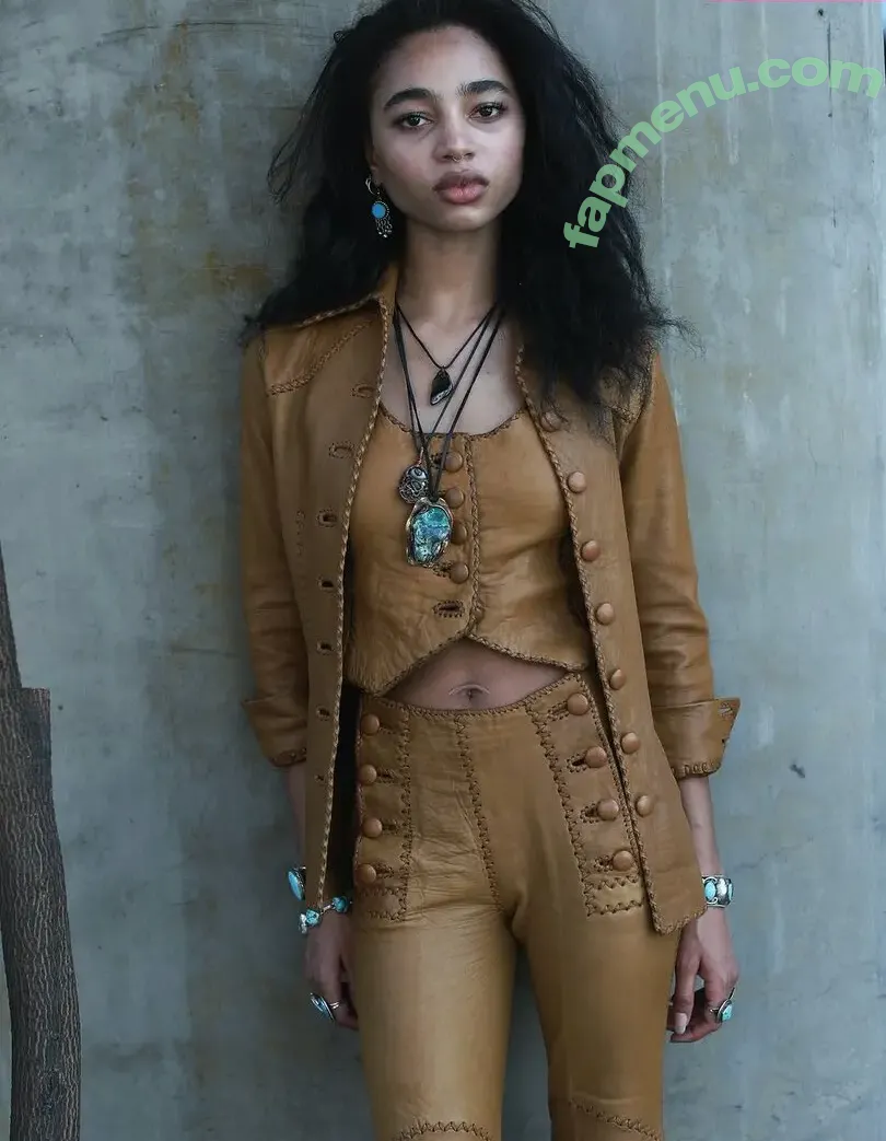 Tayler Buck nude photo #0021 (taylerbbuck)