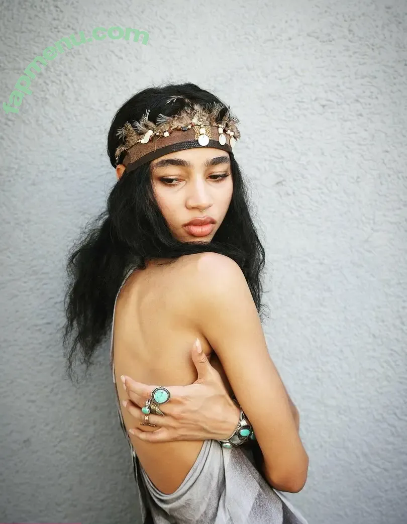 Tayler Buck nude photo #0026 (taylerbbuck)