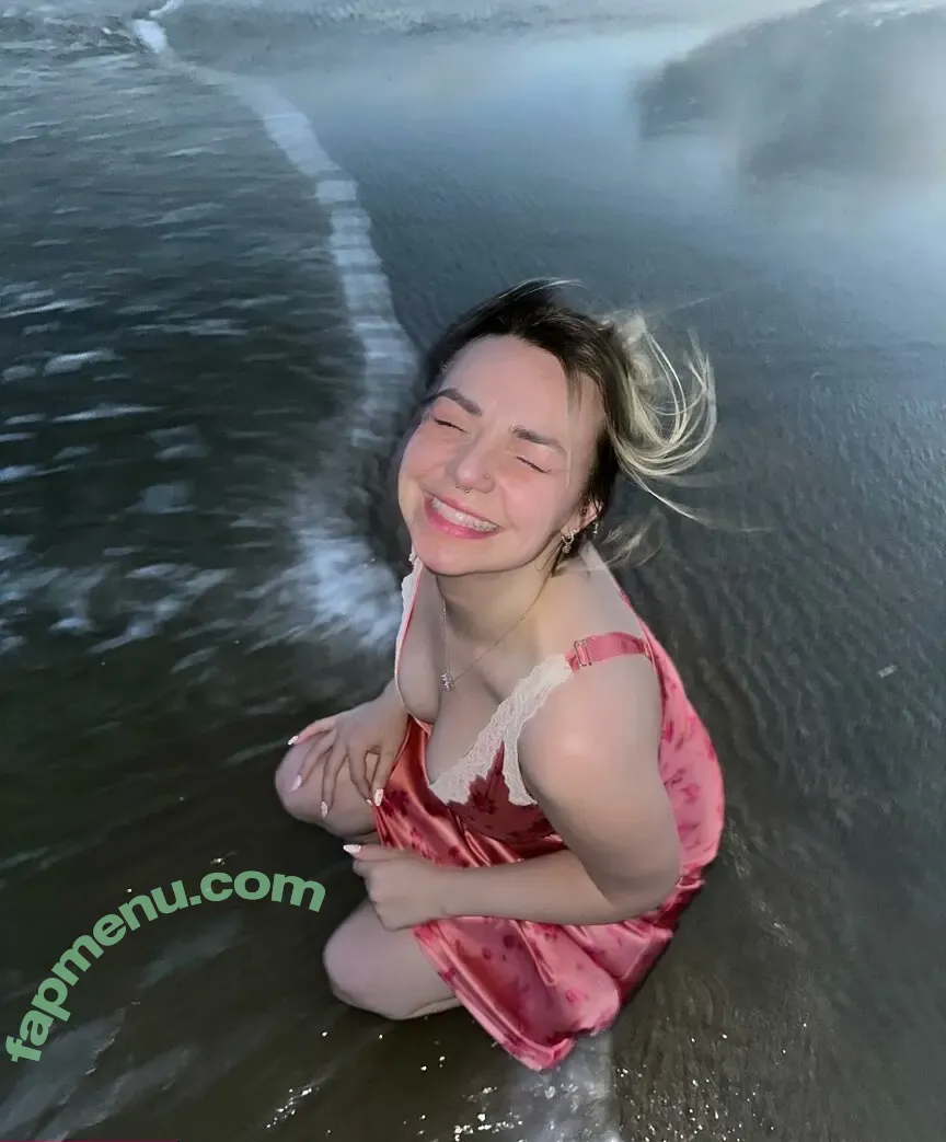 taylien nude photo #0021 (tay_energy / taylienxp)