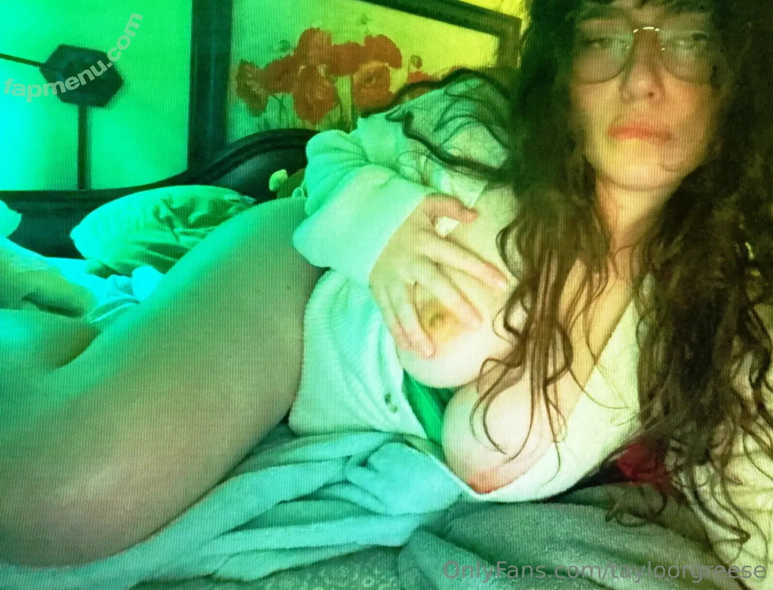 tayloorgreese nude photo #0007 (tayloorgreese)