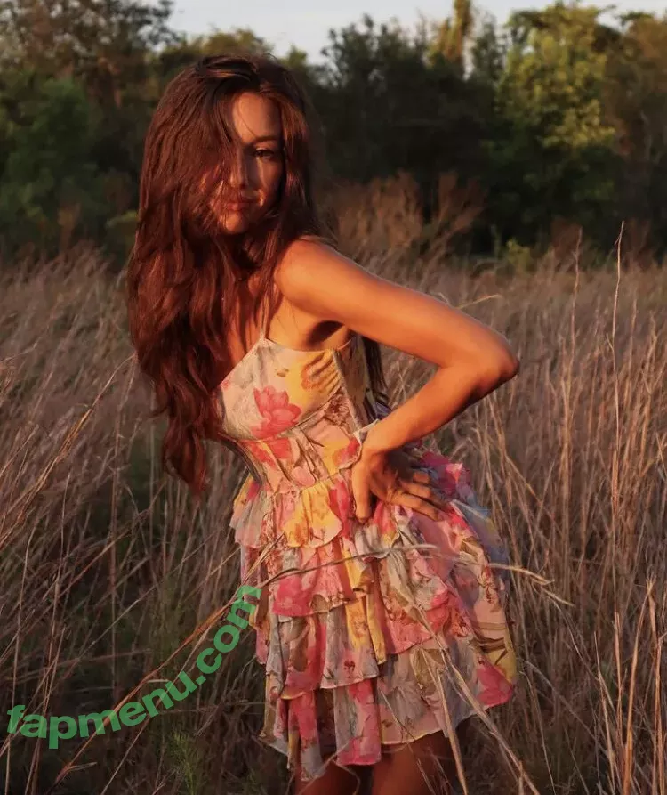 Taylor Alesia nude photo #0439 (alesiataylorxxx / tayloralesia)