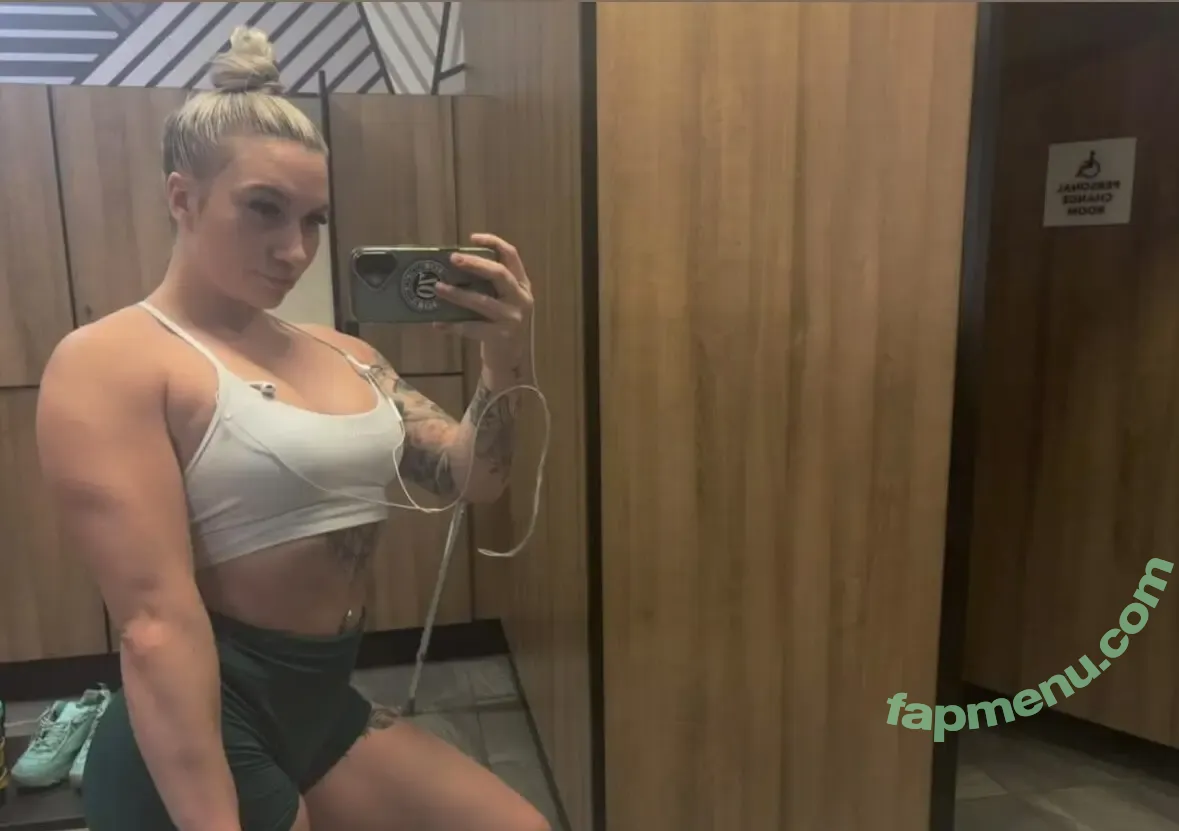 Taylor Flewin nude photo #0207 (taylorflewin / taylorwhitetv)