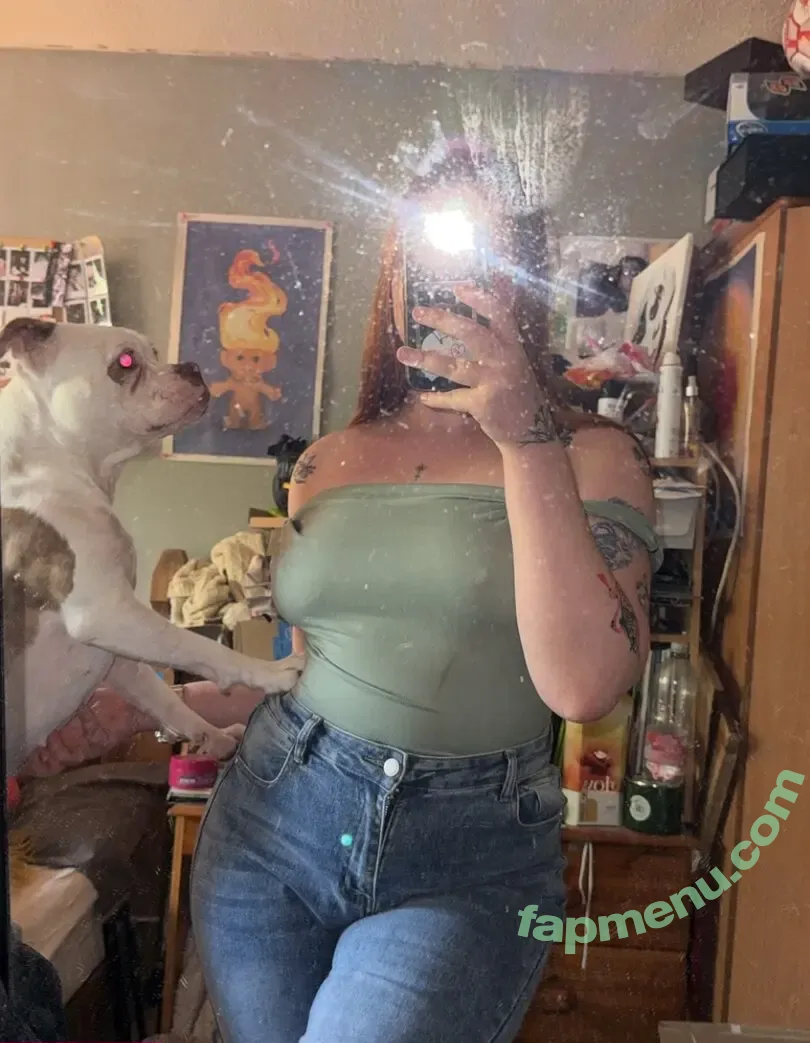 Taylor Hutchings nude photo #0201 (thutch29)