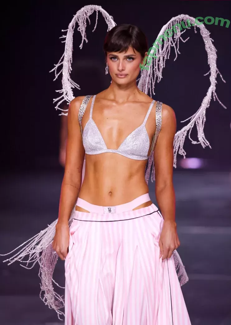 Taylor Marie Hill nude photo #0140 (taylerhillss / taylor_hill)