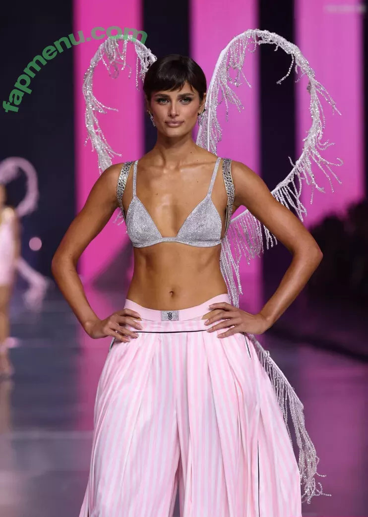 Taylor Marie Hill nude photo #0143 (taylerhillss / taylor_hill)