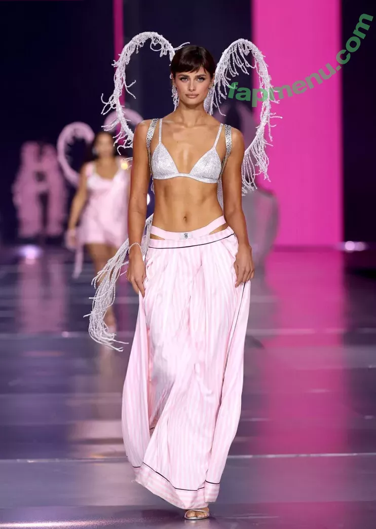 Taylor Marie Hill nude photo #0145 (taylerhillss / taylor_hill)