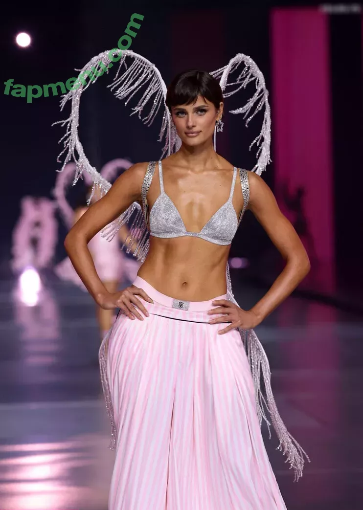 Taylor Marie Hill nude photo #0147 (taylerhillss / taylor_hill)