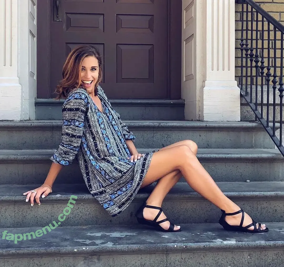 Taylor Misiak nude photo #0004 (taylormisiak)
