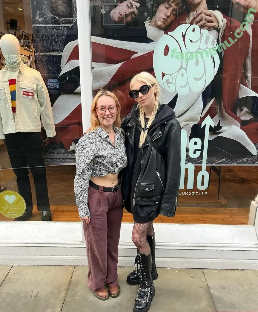 Taylor Momsen nude photo #0169 (aryelsoul / taylormomsen)