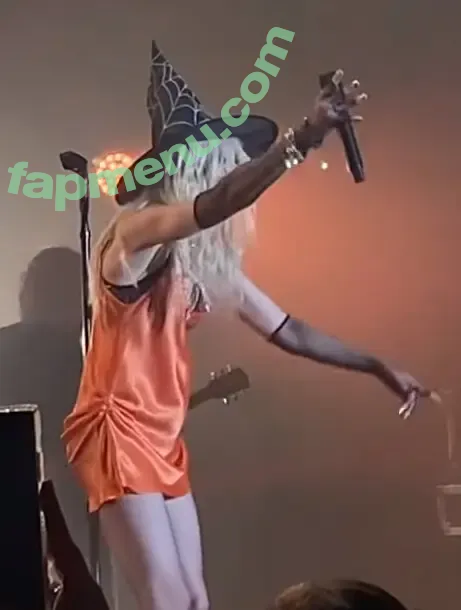 Taylor Momsen nude photo #0177 (aryelsoul / taylormomsen)