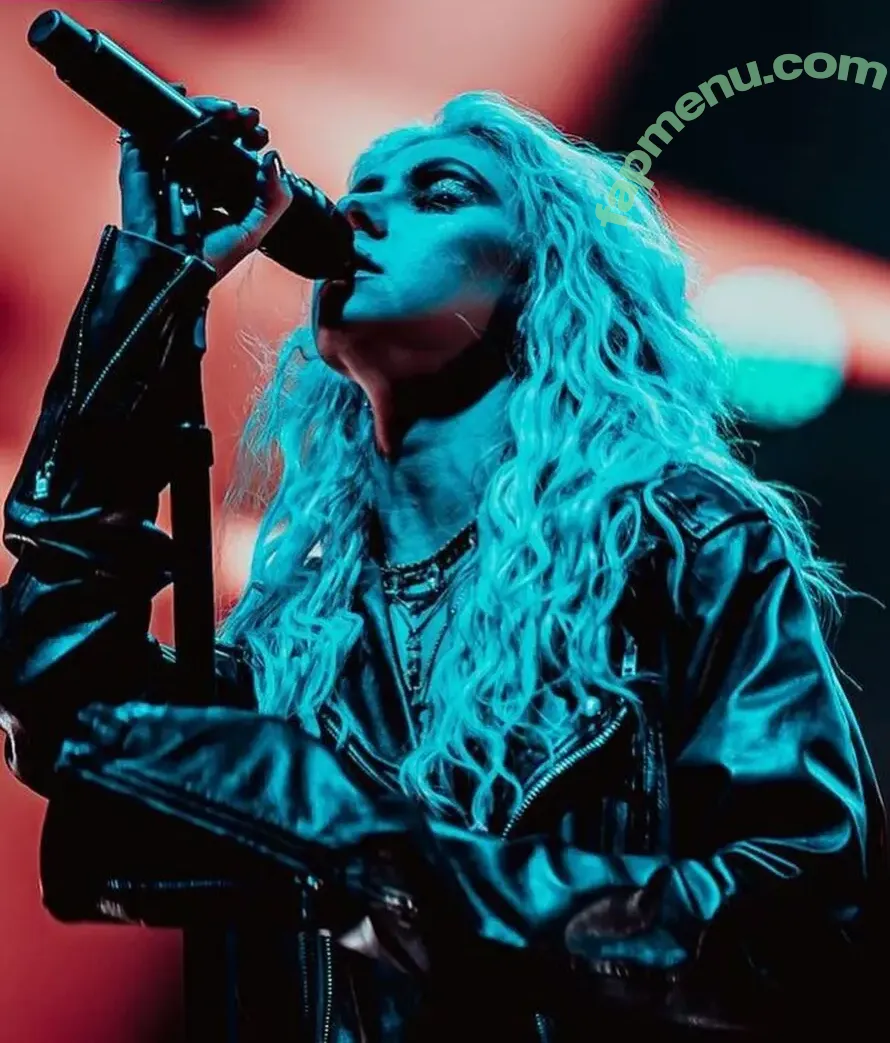 Taylor Momsen nude photo #0179 (aryelsoul / taylormomsen)