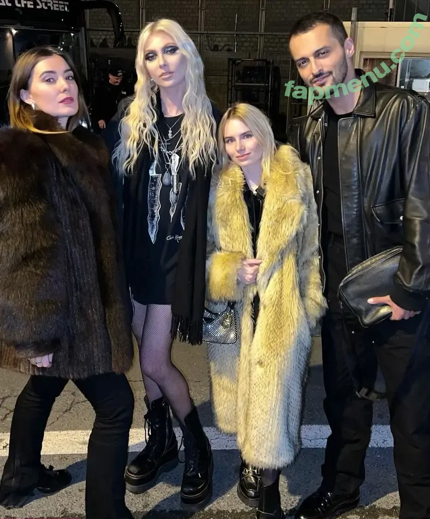 Taylor Momsen nude photo #0190 (aryelsoul / taylormomsen)