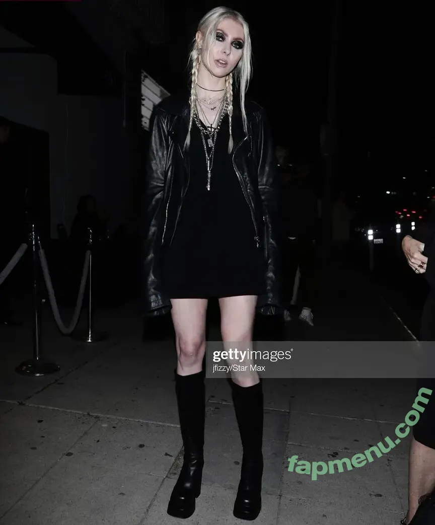 Taylor Momsen nude photo #0222 (aryelsoul / taylormomsen)